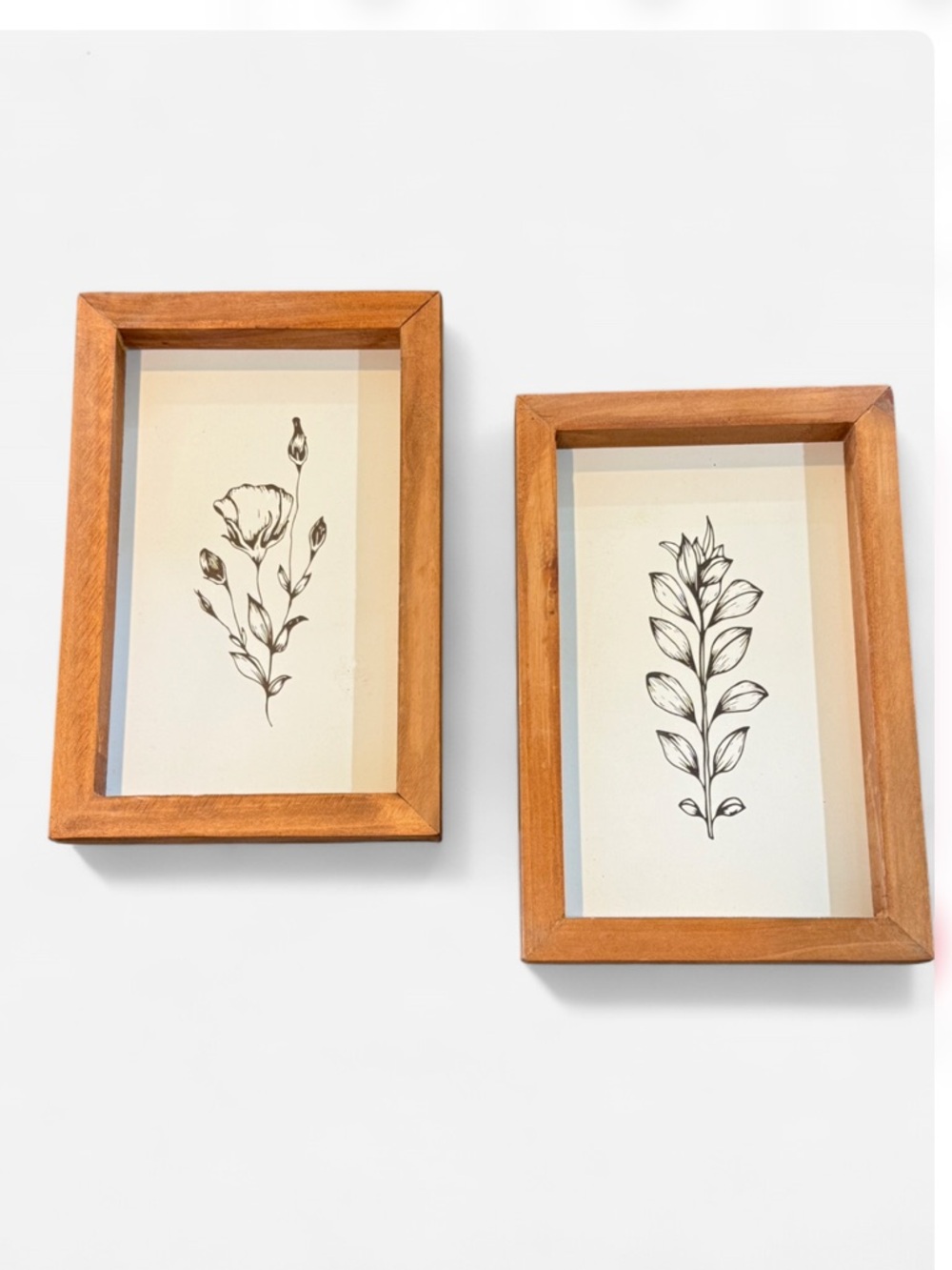 Decocrated White & Black Floral Wall Decor w/ wood frame